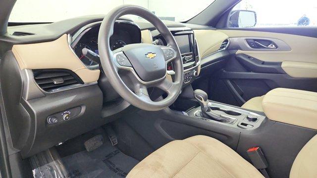Photo of 2023 Mosaic Black Metallic Chevrolet Traverse