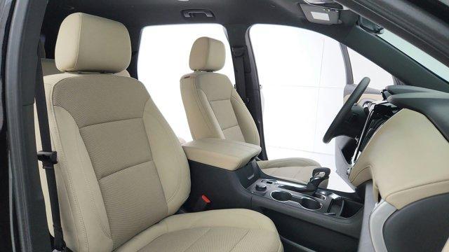 Photo of 2023 Mosaic Black Metallic Chevrolet Traverse