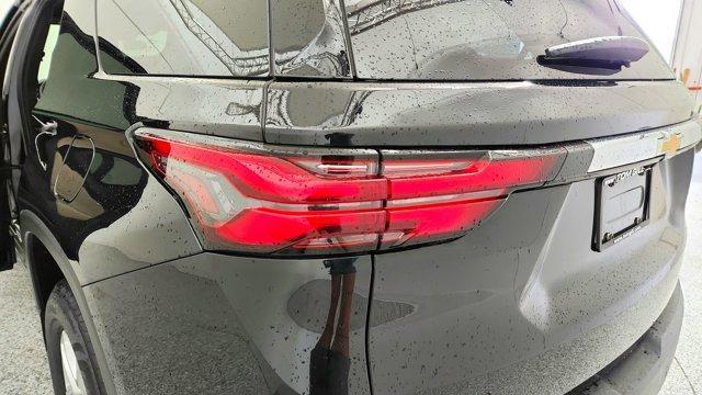 Photo of 2023 Mosaic Black Metallic Chevrolet Traverse