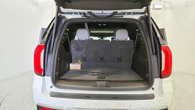 Photo of 2021 Summit White GMC Yukon XL