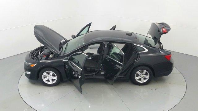 Photo of 2020 Mosaic Black Metallic Chevrolet Malibu