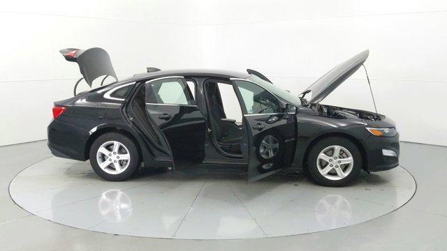 Photo of 2020 Mosaic Black Metallic Chevrolet Malibu