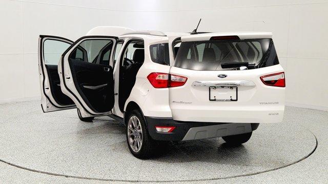 Photo of 2022 White Platinum Clearcoat Metallic Ford EcoSport