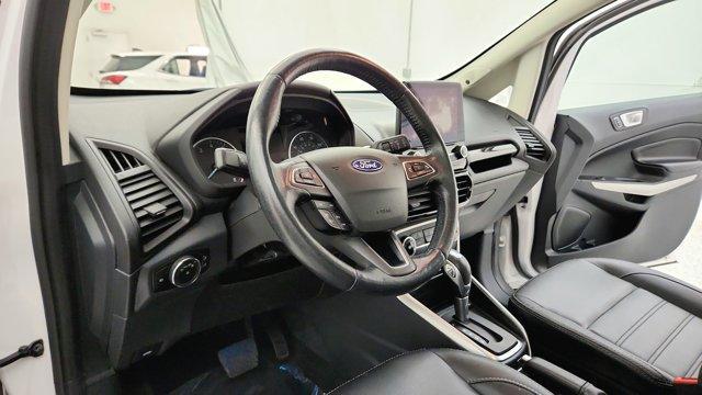 Photo of 2022 White Platinum Clearcoat Metallic Ford EcoSport