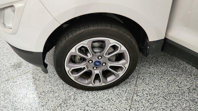 Photo of 2022 White Platinum Clearcoat Metallic Ford EcoSport