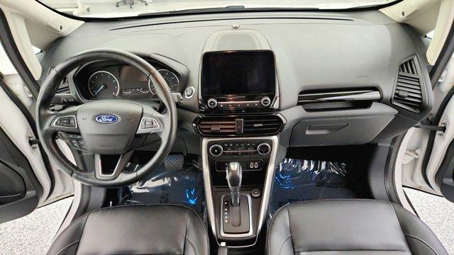 Photo of 2022 White Platinum Clearcoat Metallic Ford EcoSport