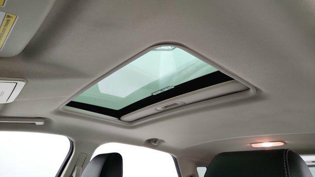 Photo of 2022 White Platinum Clearcoat Metallic Ford EcoSport