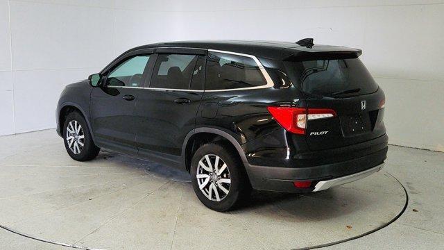 Photo of 2021 Crystal Black Pearl Honda Pilot