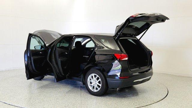 Photo of 2023 Mosaic Black Metallic Chevrolet Equinox