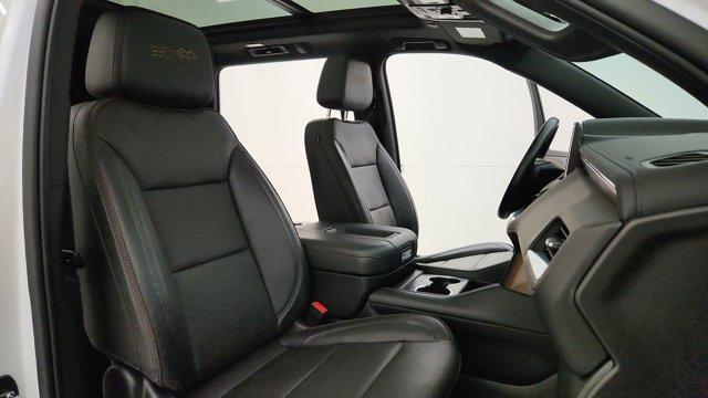 Photo of 2022 Iridescent Pearl Tricoat Chevrolet Tahoe