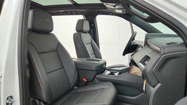 Photo of 2022 Iridescent Pearl Tricoat Chevrolet Tahoe