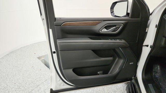Photo of 2022 Iridescent Pearl Tricoat Chevrolet Tahoe