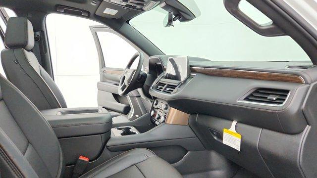 Photo of 2022 Iridescent Pearl Tricoat Chevrolet Tahoe