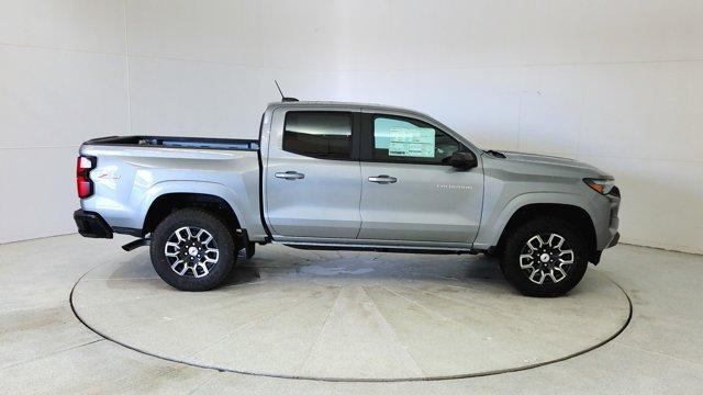 Photo of 2025 Sterling Gray Metallic Chevrolet Colorado