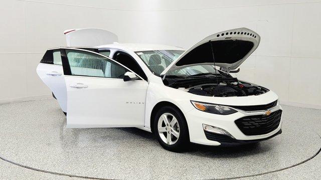 Photo of 2023 Summit White Chevrolet Malibu