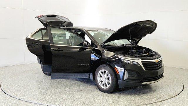 Photo of 2023 Mosaic Black Metallic Chevrolet Equinox