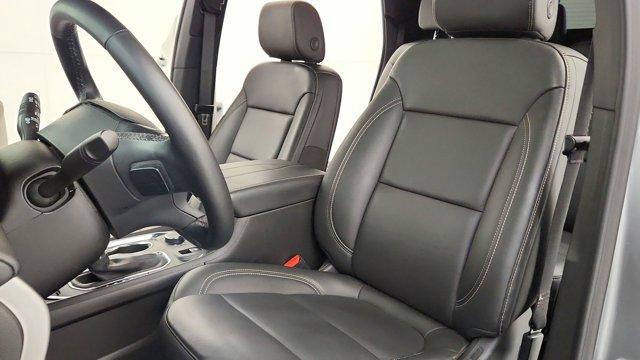 Photo of 2023 Sterling Gray Metallic Chevrolet Traverse
