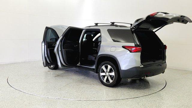 Photo of 2023 Sterling Gray Metallic Chevrolet Traverse
