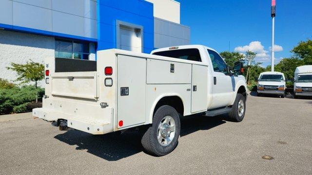 Photo of 2016 Oxford White Ford F-350