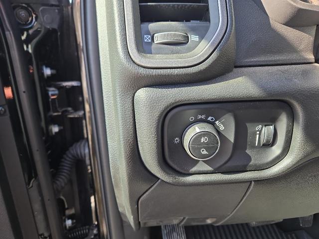 Photo of 2025 Diamond Black Crystal Pearlcoat RAM 2500