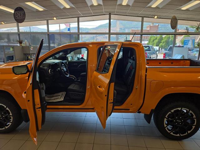Photo of 2026 Sunrise Orange Chevrolet Colorado