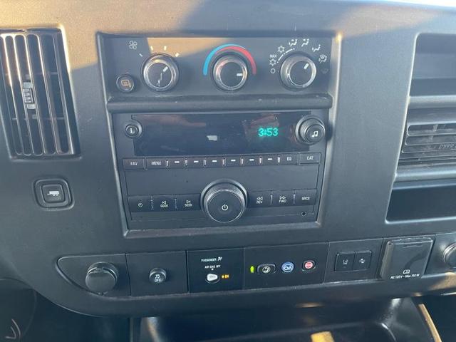 Photo of 2022 White Chevrolet Express 3500
