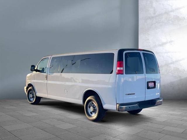 Photo of 2022 White Chevrolet Express 3500