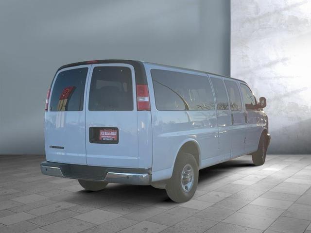 Photo of 2022 White Chevrolet Express 3500