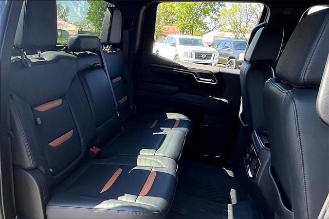 Photo of 2024 Onyx Black GMC Sierra 1500