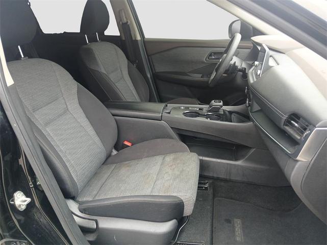 Photo of 2021 Super Black Nissan Rogue
