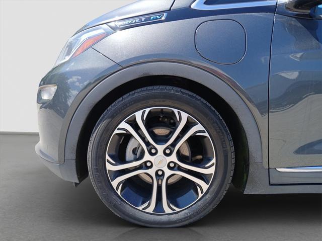 Photo of 2018 Nightfall Gray Metallic Chevrolet Bolt EV