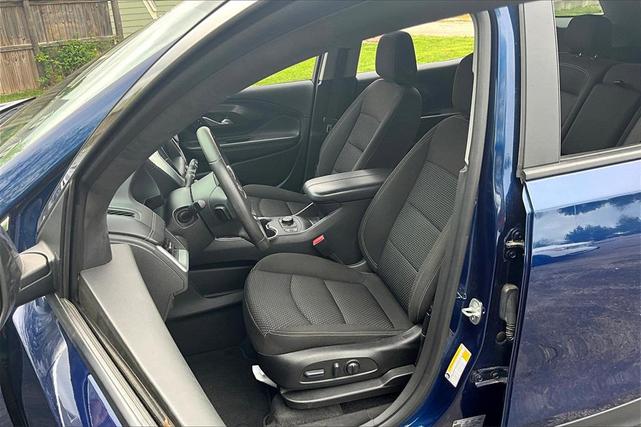 Photo of 2022 Marine Metallic GMC Terrain