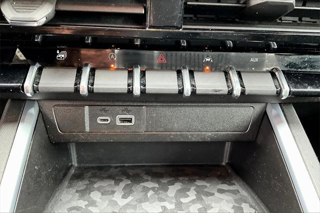 Photo of 2023 Summit White Chevrolet Colorado