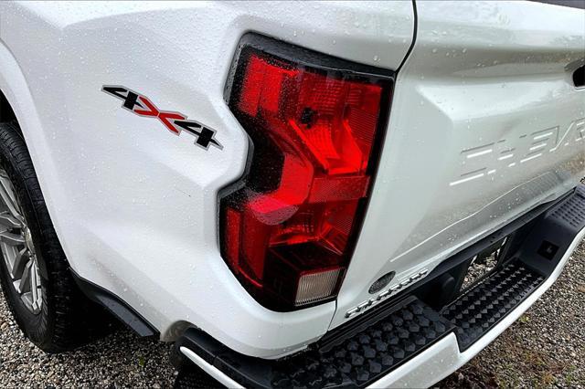 Photo of 2023 Summit White Chevrolet Colorado
