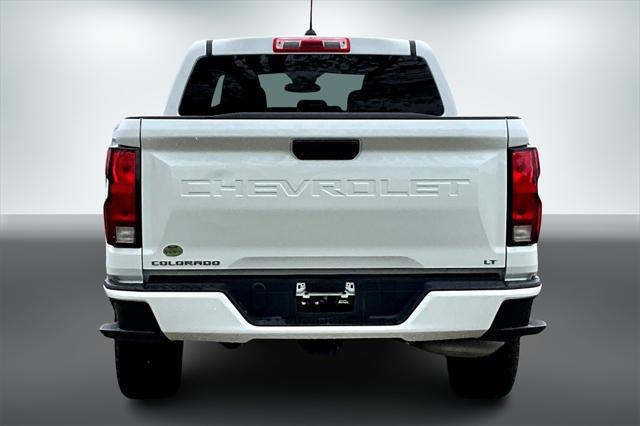 Photo of 2023 Summit White Chevrolet Colorado