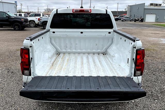 Photo of 2023 Summit White Chevrolet Colorado