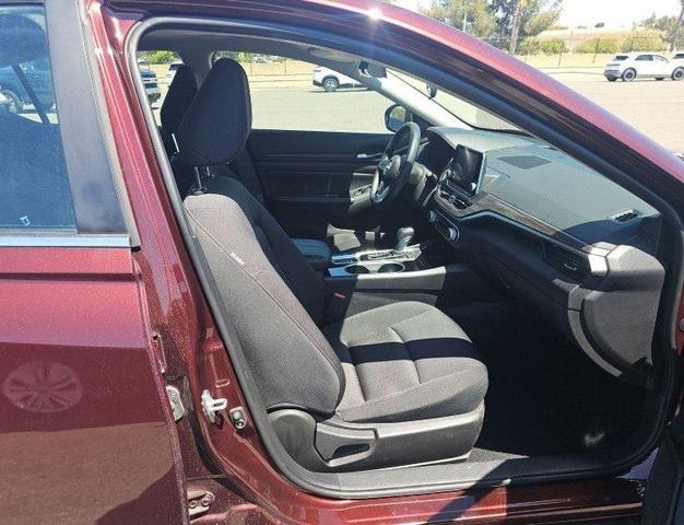 Photo of 2024 Garnet Pearl Metallic Nissan Altima