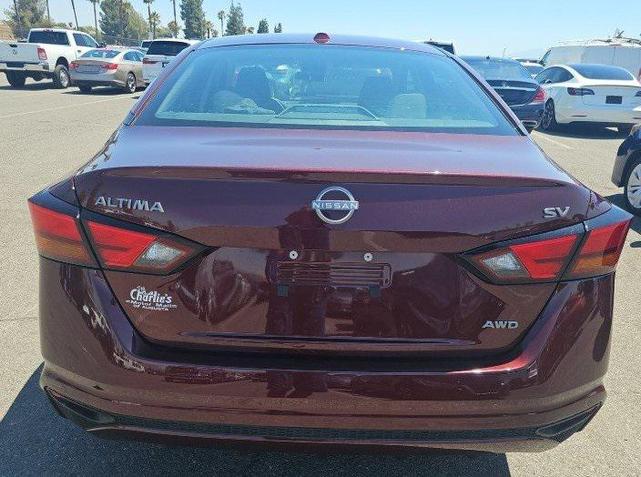 Photo of 2024 Garnet Pearl Metallic Nissan Altima