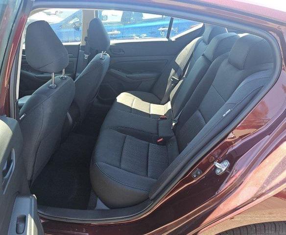 Photo of 2024 Garnet Pearl Metallic Nissan Altima