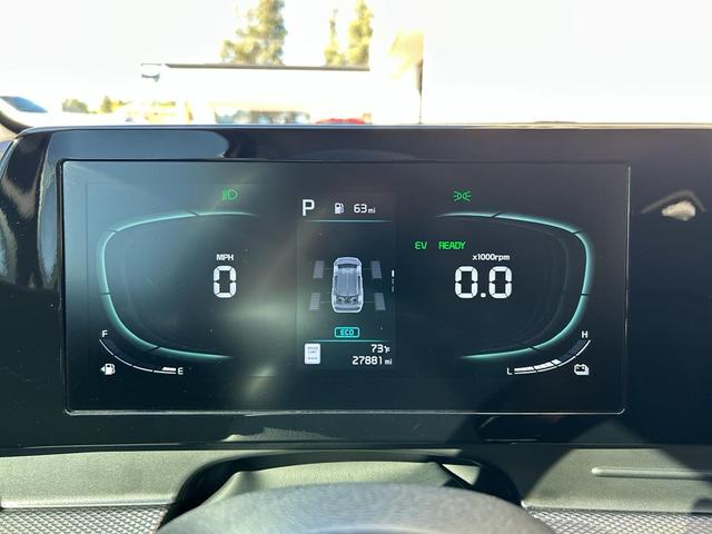 Photo of 2023 Snow White Pearl Kia Sportage Hybrid