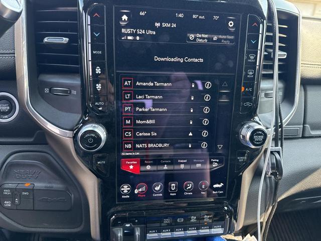 Photo of 2019 Diamond Black Crystal Pearlcoat RAM 2500