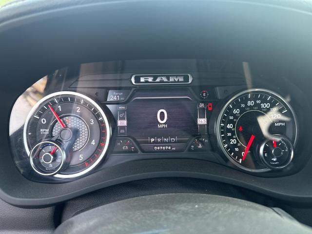 Photo of 2019 Diamond Black Crystal Pearlcoat RAM 2500
