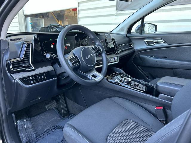 Photo of 2023 Fusion Black Kia Sportage Hybrid