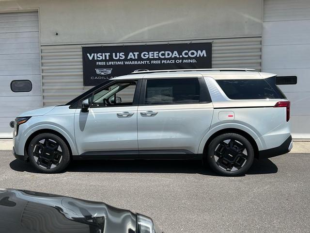 Photo of 2026 Gray Kia Carnival