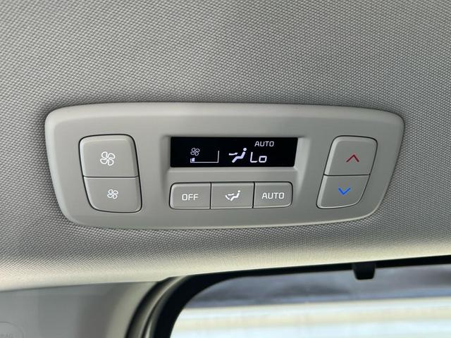 Photo of 2026 Gray Kia Carnival