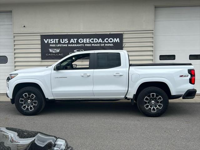 Photo of 2023 Summit White Chevrolet Colorado