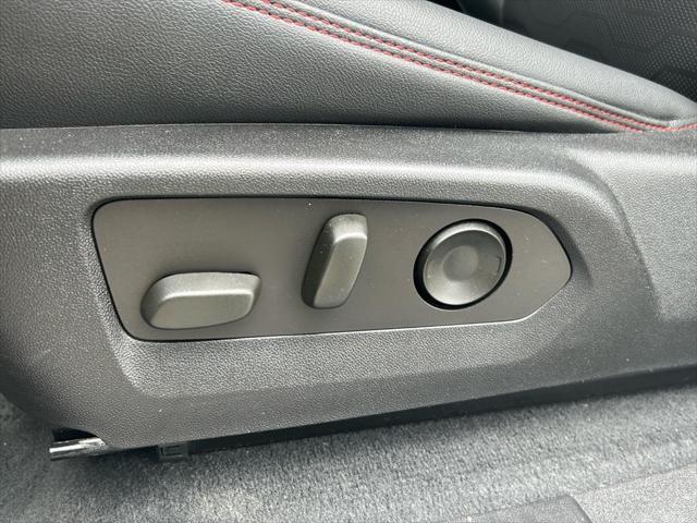 Photo of 2023 Summit White Chevrolet Colorado