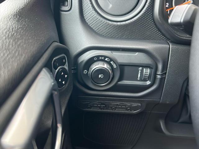 Photo of 2024 Anvil Clear Coat Jeep Wrangler