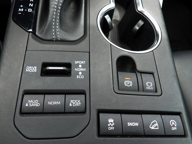 Photo of 2022 Celestial Silver Metallic Toyota Highlander