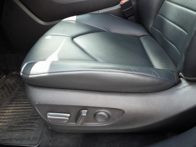 Photo of 2022 Celestial Silver Metallic Toyota Highlander